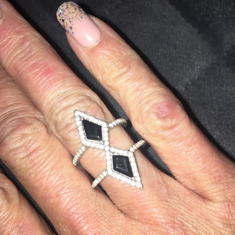 SALE💥2.45 CTW Blk Spinel & Zircon 1/2 Finger Ring